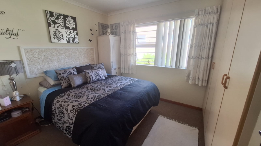 3 Bedroom Property for Sale in Stilbaai Wes Western Cape